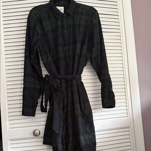 Abercrombie & Fitch Black and Gray Plaid Shirt